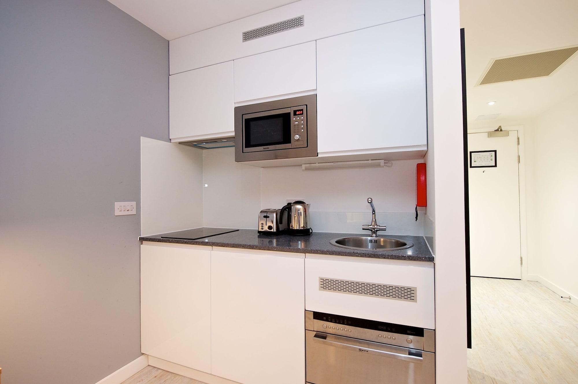 Staycity Aparthotels London Heathrow Hillingdon Exterior foto